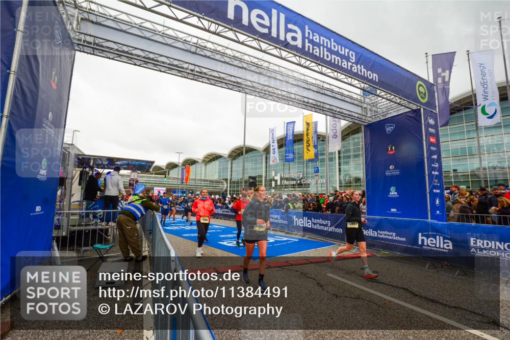 25.10.2026 - hella hamburg halbmarathon LAZAROV Photography http://msf.ph/oto/11384491 25.10.2026 12:26:31 Ziel 7904, 7345, 24905, 1256, 12807, 8836, 23684 meine-sportfotos.de