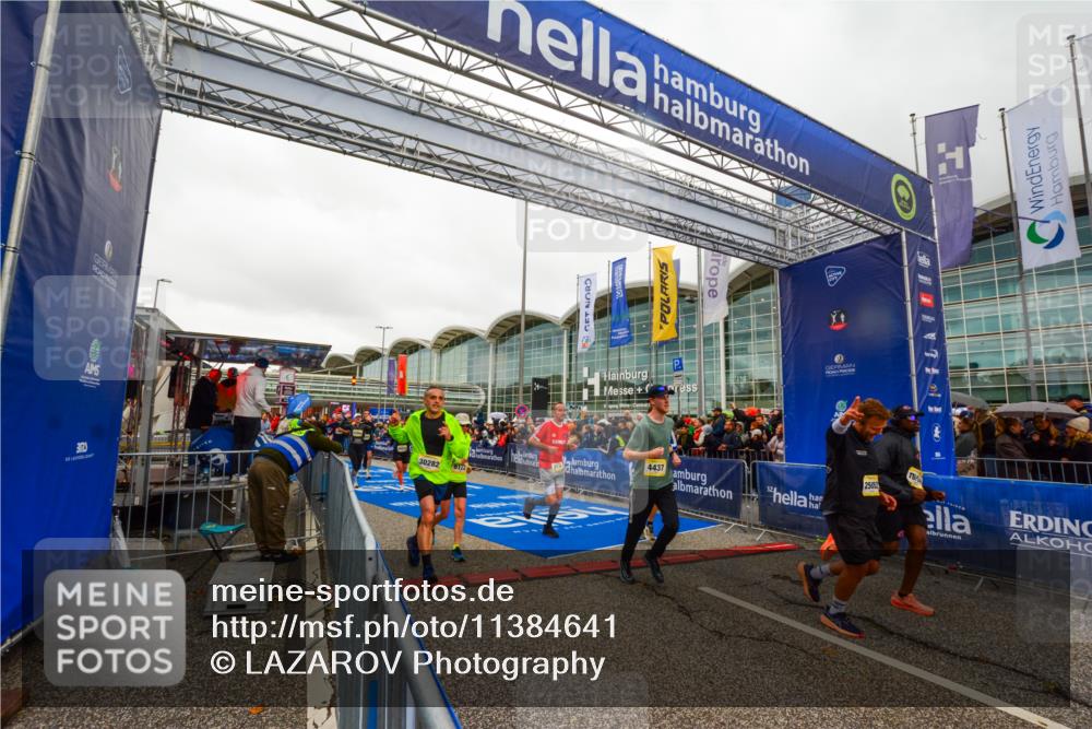 25.10.2026 - hella hamburg halbmarathon LAZAROV Photography http://msf.ph/oto/11384641 25.10.2026 12:27:06 Ziel 25052, 16104, 6122, 17512, 30282, 4437, 1133, 24270, 24271 meine-sportfotos.de