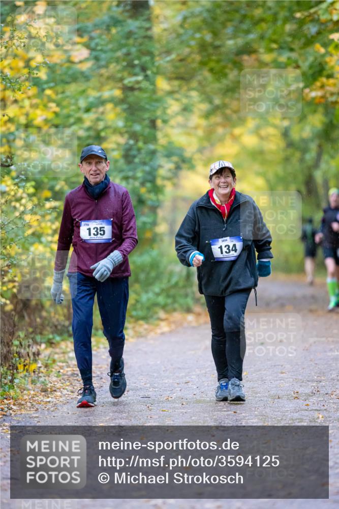 07.11.2021 - Bramfelder Winterlaufserie 2021/2022 Lauf 1 Michael Strokosch http://msf.ph/oto/3594125 07.11.2021 11:03:12 Laufen 2706, 135, 2659, 134 meine-sportfotos.de