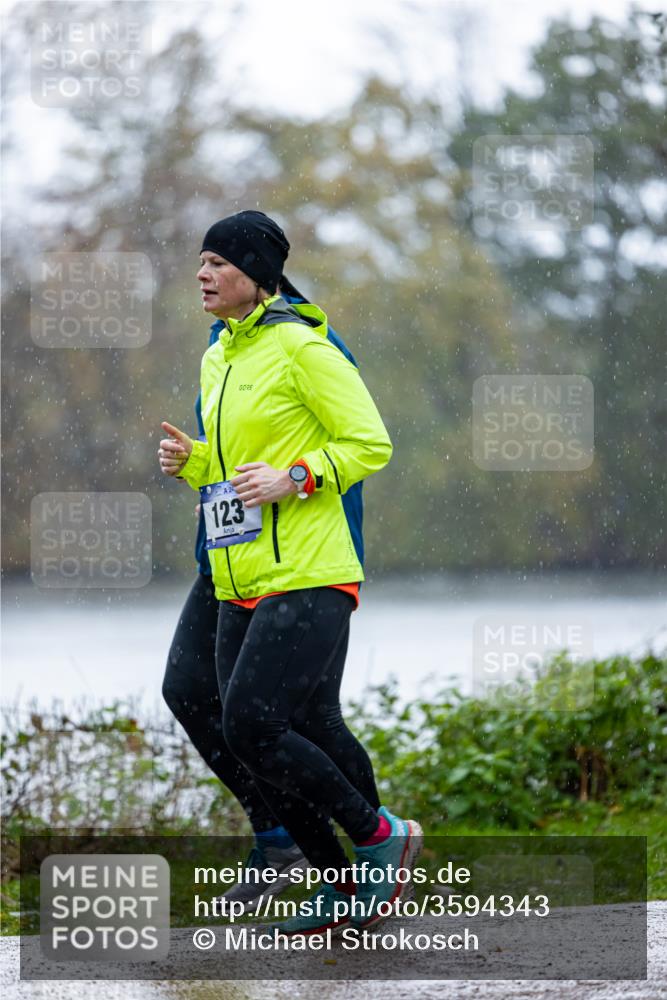 07.11.2021 - Bramfelder Winterlaufserie 2021/2022 Lauf 1 Michael Strokosch http://msf.ph/oto/3594343 07.11.2021 11:26:35 Laufen 24, 123 meine-sportfotos.de