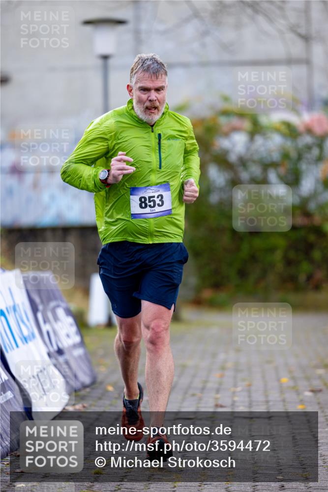 07.11.2021 - Bramfelder Winterlaufserie 2021/2022 Lauf 1 Michael Strokosch http://msf.ph/oto/3594472 07.11.2021 12:21:39 Laufen 853 meine-sportfotos.de