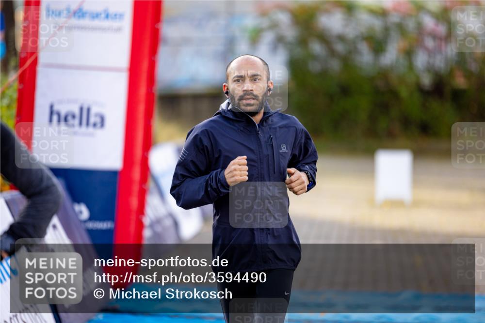07.11.2021 - Bramfelder Winterlaufserie 2021/2022 Lauf 1 Michael Strokosch http://msf.ph/oto/3594490 07.11.2021 12:23:24 Laufen  meine-sportfotos.de