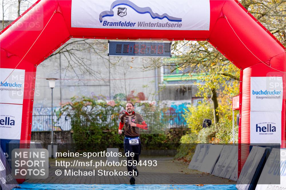 07.11.2021 - Bramfelder Winterlaufserie 2021/2022 Lauf 1 Michael Strokosch http://msf.ph/oto/3594493 07.11.2021 12:23:34 Laufen 945, 712 meine-sportfotos.de