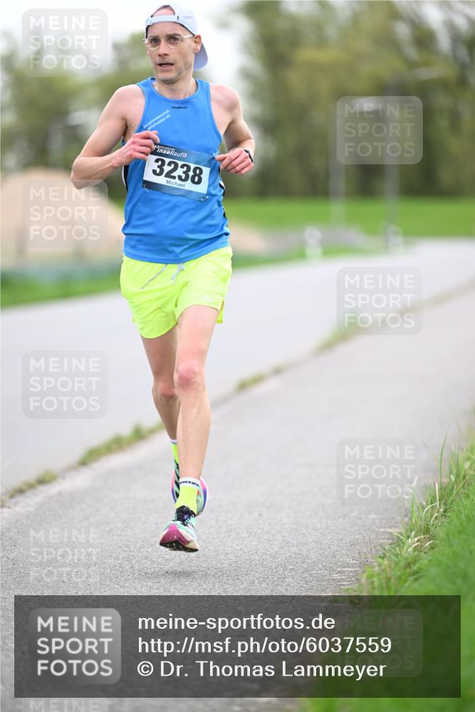 07.04.2024 - 43. Internationalen Wilhelmsburger Insellauf Dr. Thomas Lammeyer http://msf.ph/oto/6037559 07.04.2024 10:22:03 Laufen 3238 meine-sportfotos.de