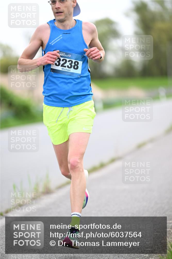 07.04.2024 - 43. Internationalen Wilhelmsburger Insellauf Dr. Thomas Lammeyer http://msf.ph/oto/6037564 07.04.2024 10:22:03 Laufen 3238 meine-sportfotos.de
