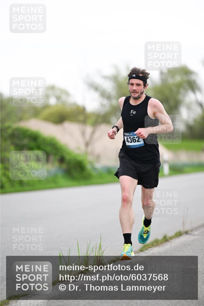 07.04.2024 - 43. Internationalen Wilhelmsburger Insellauf Dr. Thomas Lammeyer http://msf.ph/oto/6037568 07.04.2024 10:22:19 Laufen 226, 4362 meine-sportfotos.de