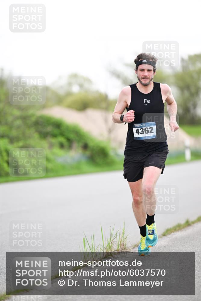 07.04.2024 - 43. Internationalen Wilhelmsburger Insellauf Dr. Thomas Lammeyer http://msf.ph/oto/6037570 07.04.2024 10:22:19 Laufen 226, 4362 meine-sportfotos.de