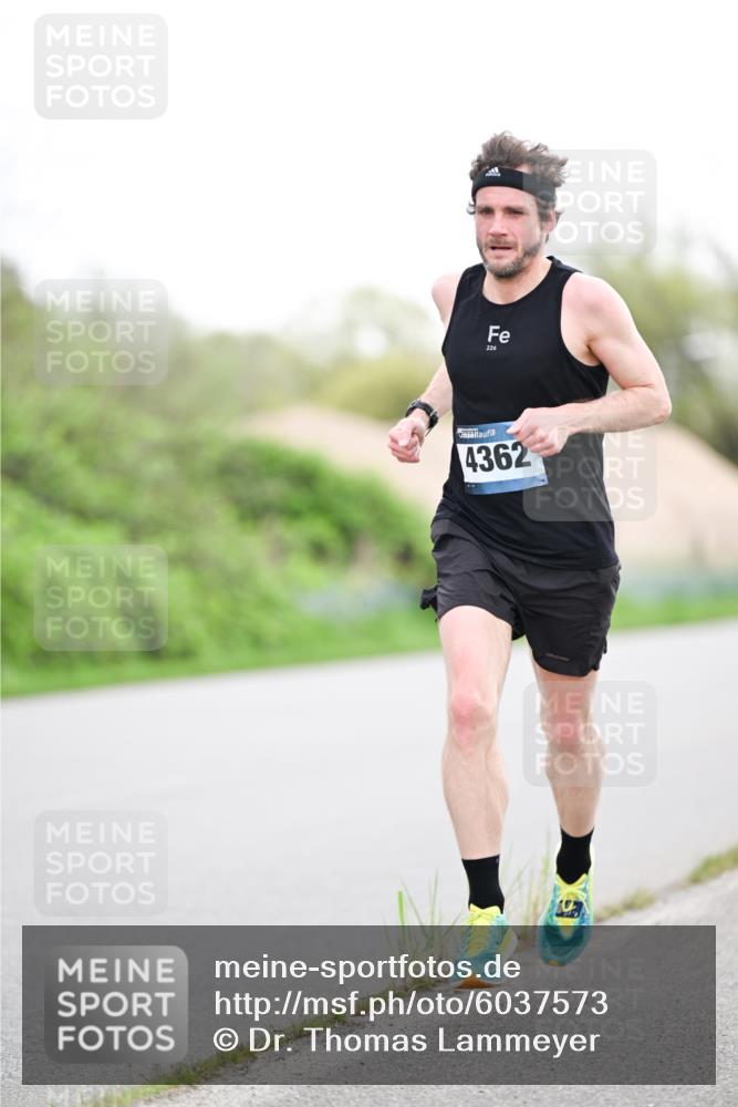 07.04.2024 - 43. Internationalen Wilhelmsburger Insellauf Dr. Thomas Lammeyer http://msf.ph/oto/6037573 07.04.2024 10:22:20 Laufen 226, 4362 meine-sportfotos.de