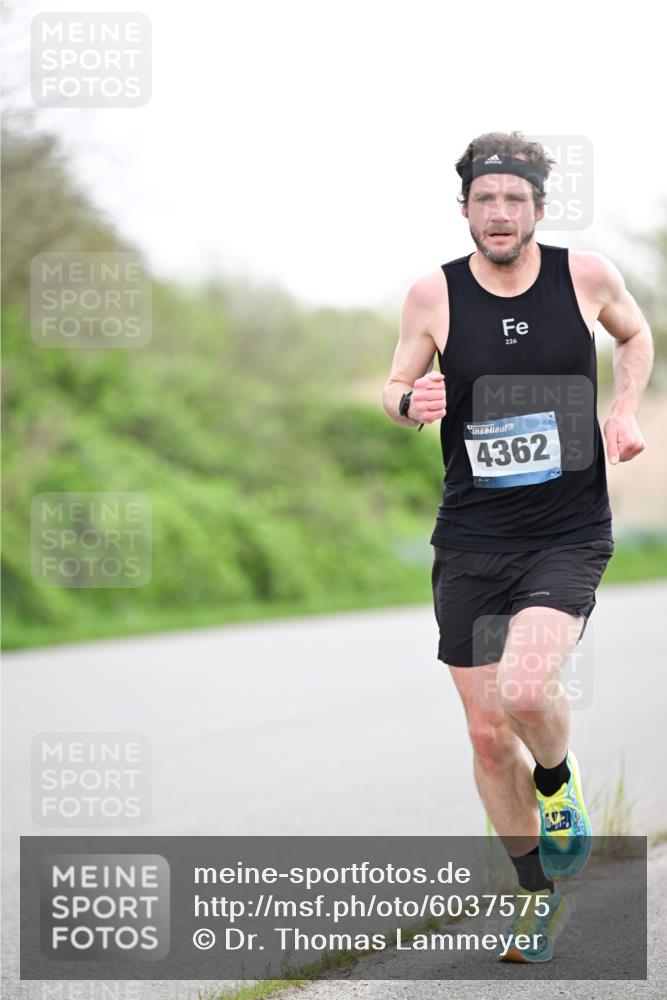 07.04.2024 - 43. Internationalen Wilhelmsburger Insellauf Dr. Thomas Lammeyer http://msf.ph/oto/6037575 07.04.2024 10:22:20 Laufen 226, 4362 meine-sportfotos.de