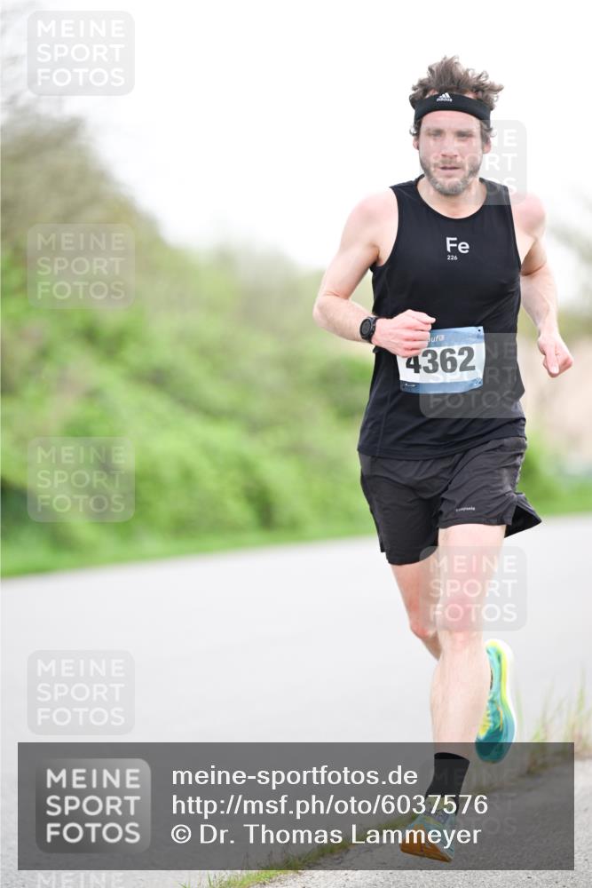 07.04.2024 - 43. Internationalen Wilhelmsburger Insellauf Dr. Thomas Lammeyer http://msf.ph/oto/6037576 07.04.2024 10:22:20 Laufen 226, 4362 meine-sportfotos.de
