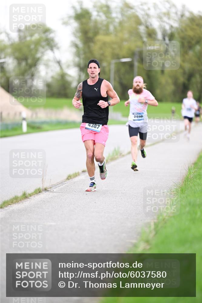 07.04.2024 - 43. Internationalen Wilhelmsburger Insellauf Dr. Thomas Lammeyer http://msf.ph/oto/6037580 07.04.2024 10:22:27 Laufen 4387, 2499 meine-sportfotos.de
