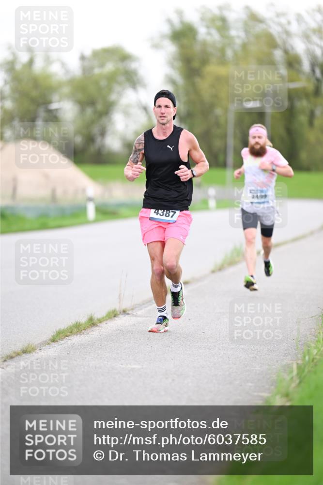 07.04.2024 - 43. Internationalen Wilhelmsburger Insellauf Dr. Thomas Lammeyer http://msf.ph/oto/6037585 07.04.2024 10:22:28 Laufen 4387 meine-sportfotos.de