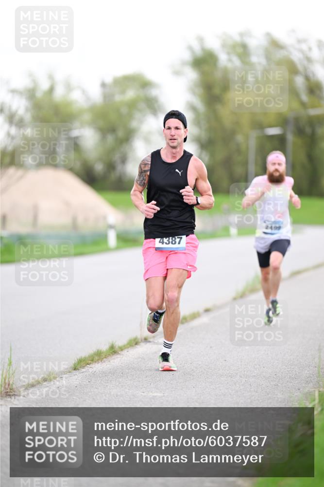 07.04.2024 - 43. Internationalen Wilhelmsburger Insellauf Dr. Thomas Lammeyer http://msf.ph/oto/6037587 07.04.2024 10:22:28 Laufen 4387 meine-sportfotos.de