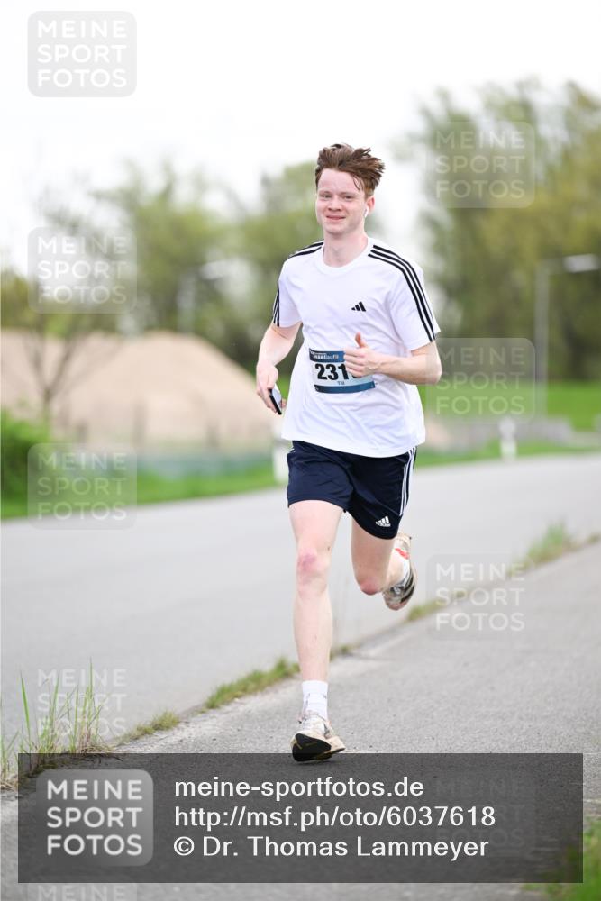 07.04.2024 - 43. Internationalen Wilhelmsburger Insellauf Dr. Thomas Lammeyer http://msf.ph/oto/6037618 07.04.2024 10:22:39 Laufen 231 meine-sportfotos.de