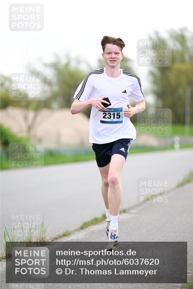 07.04.2024 - 43. Internationalen Wilhelmsburger Insellauf Dr. Thomas Lammeyer http://msf.ph/oto/6037620 07.04.2024 10:22:39 Laufen 2315 meine-sportfotos.de