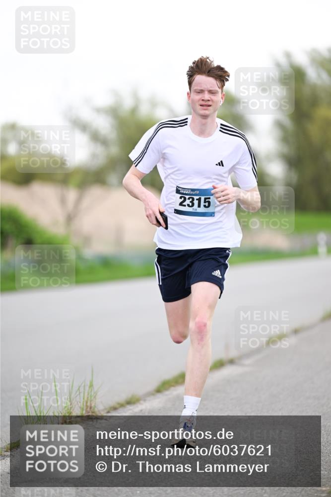 07.04.2024 - 43. Internationalen Wilhelmsburger Insellauf Dr. Thomas Lammeyer http://msf.ph/oto/6037621 07.04.2024 10:22:39 Laufen 2315 meine-sportfotos.de