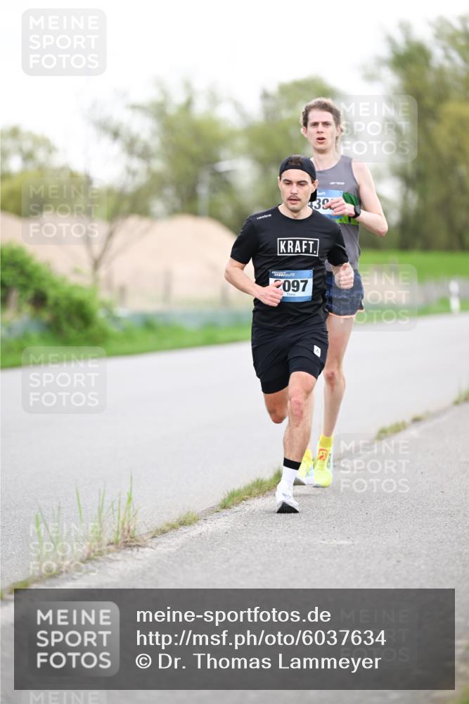 07.04.2024 - 43. Internationalen Wilhelmsburger Insellauf Dr. Thomas Lammeyer http://msf.ph/oto/6037634 07.04.2024 10:22:48 Laufen 39, 097 meine-sportfotos.de
