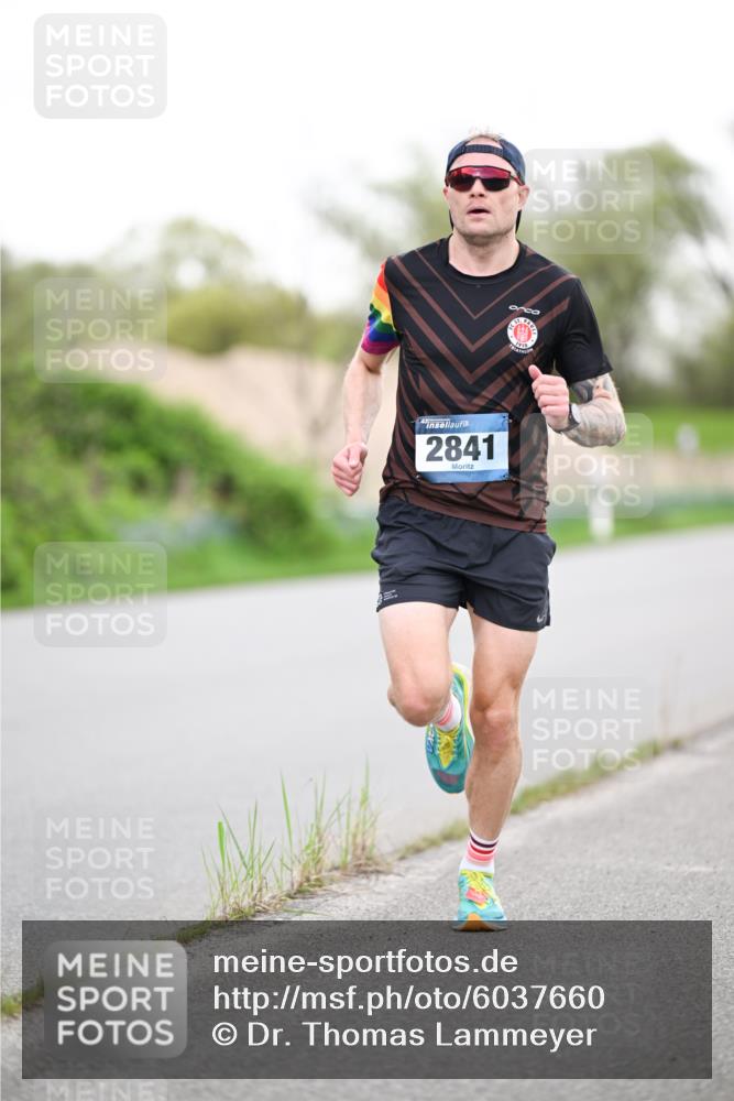 07.04.2024 - 43. Internationalen Wilhelmsburger Insellauf Dr. Thomas Lammeyer http://msf.ph/oto/6037660 07.04.2024 10:22:53 Laufen 2841 meine-sportfotos.de