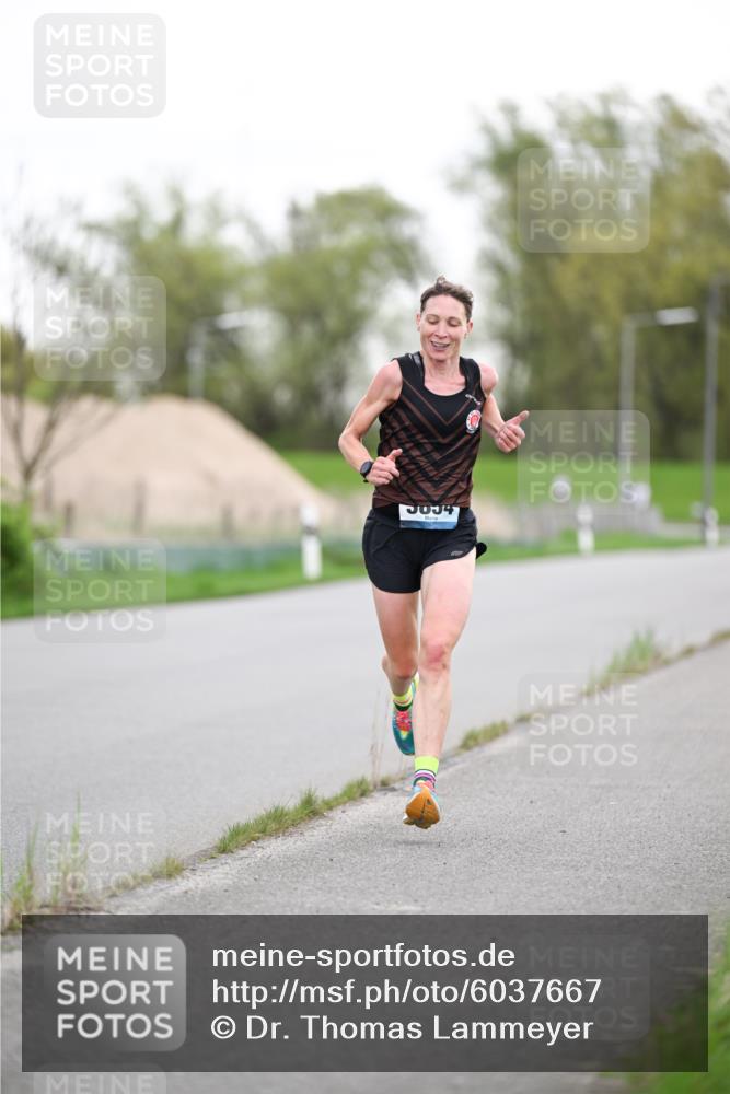 07.04.2024 - 43. Internationalen Wilhelmsburger Insellauf Dr. Thomas Lammeyer http://msf.ph/oto/6037667 07.04.2024 10:22:56 Laufen  meine-sportfotos.de
