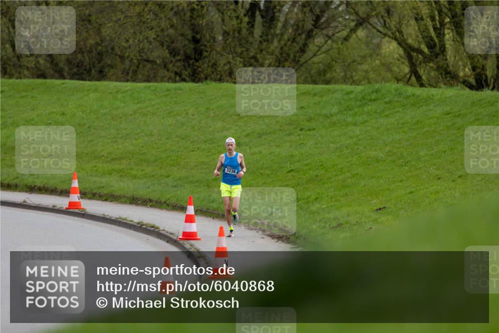 07.04.2024 - 43. Internationalen Wilhelmsburger Insellauf Michael Strokosch http://msf.ph/oto/6040868 07.04.2024 10:19:45 Laufen 3238 meine-sportfotos.de