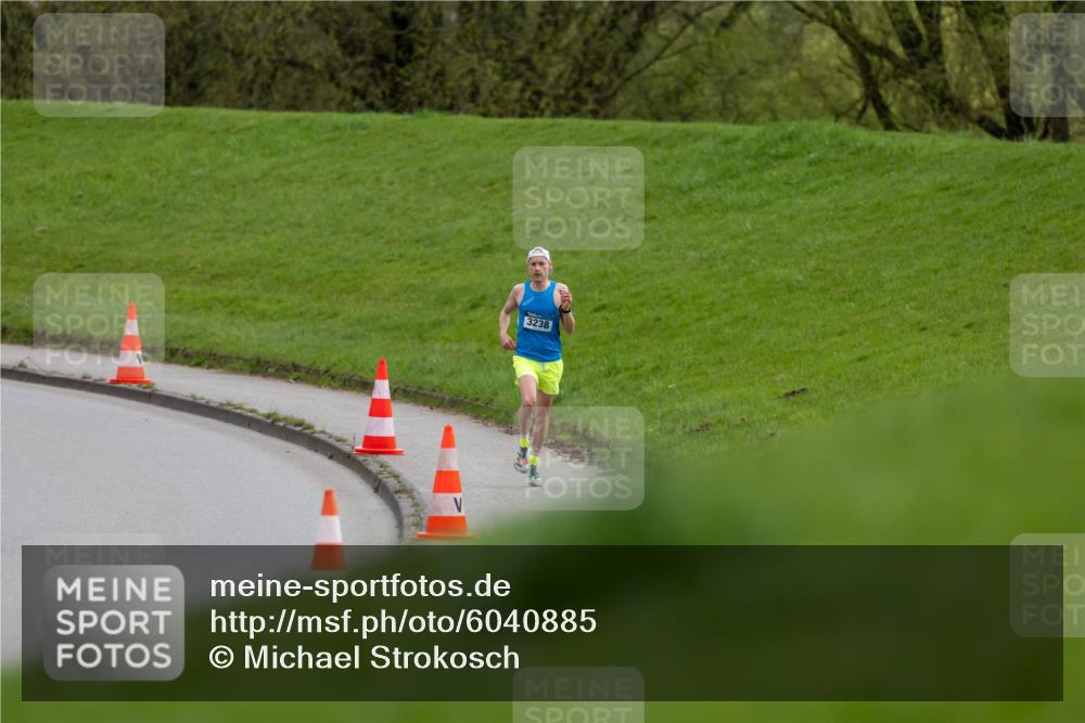 07.04.2024 - 43. Internationalen Wilhelmsburger Insellauf Michael Strokosch http://msf.ph/oto/6040885 07.04.2024 10:19:47 Laufen 3238 meine-sportfotos.de