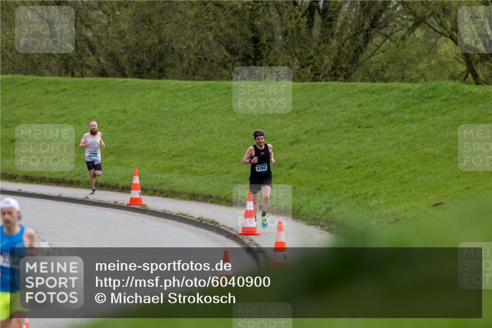 07.04.2024 - 43. Internationalen Wilhelmsburger Insellauf Michael Strokosch http://msf.ph/oto/6040900 07.04.2024 10:19:58 Laufen 3238, 4362 meine-sportfotos.de