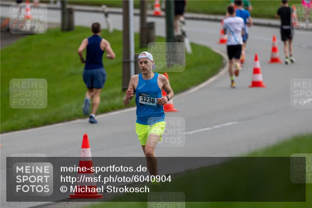 07.04.2024 - 43. Internationalen Wilhelmsburger Insellauf Michael Strokosch http://msf.ph/oto/6040904 07.04.2024 10:20:00 Laufen 3238 meine-sportfotos.de