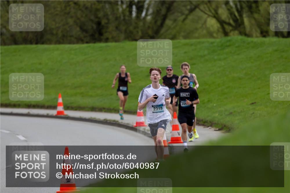 07.04.2024 - 43. Internationalen Wilhelmsburger Insellauf Michael Strokosch http://msf.ph/oto/6040987 07.04.2024 10:20:27 Laufen 2315, 20 meine-sportfotos.de