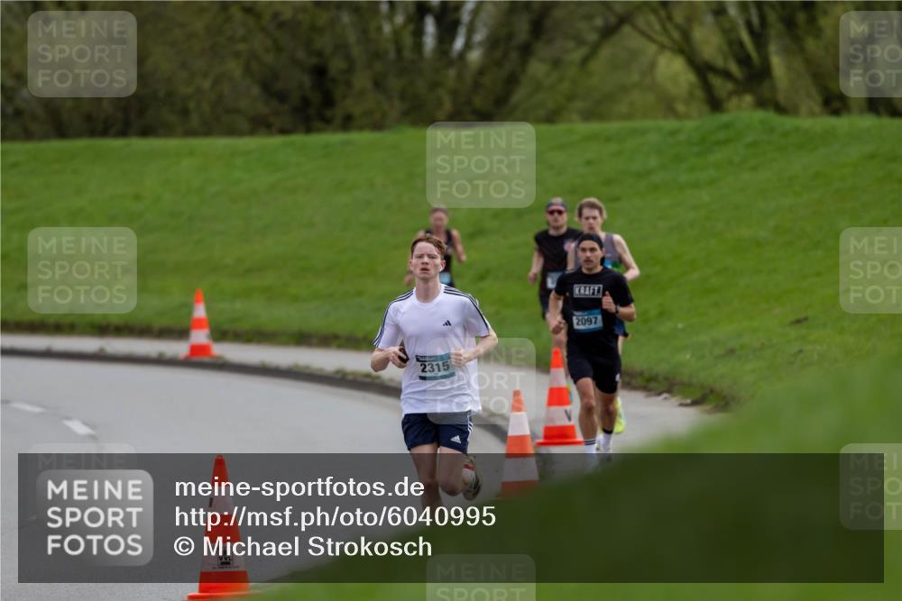 07.04.2024 - 43. Internationalen Wilhelmsburger Insellauf Michael Strokosch http://msf.ph/oto/6040995 07.04.2024 10:20:28 Laufen 2315, 19, 2097 meine-sportfotos.de