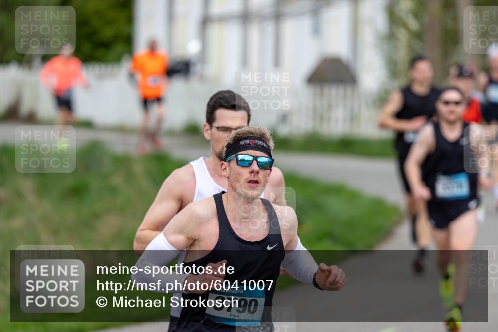 07.04.2024 - 43. Internationalen Wilhelmsburger Insellauf Michael Strokosch http://msf.ph/oto/6041007 07.04.2024 10:20:40 Laufen 3790 meine-sportfotos.de