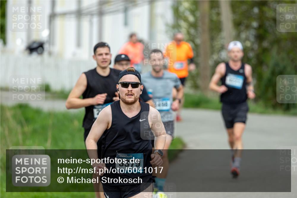 07.04.2024 - 43. Internationalen Wilhelmsburger Insellauf Michael Strokosch http://msf.ph/oto/6041017 07.04.2024 10:20:43 Laufen 3379, 2, 432, 1920 meine-sportfotos.de