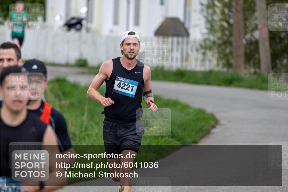 07.04.2024 - 43. Internationalen Wilhelmsburger Insellauf Michael Strokosch http://msf.ph/oto/6041036 07.04.2024 10:20:47 Laufen 606, 4221 meine-sportfotos.de