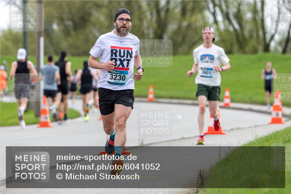 07.04.2024 - 43. Internationalen Wilhelmsburger Insellauf Michael Strokosch http://msf.ph/oto/6041052 07.04.2024 10:21:08 Laufen 3, 3230, 2901 meine-sportfotos.de