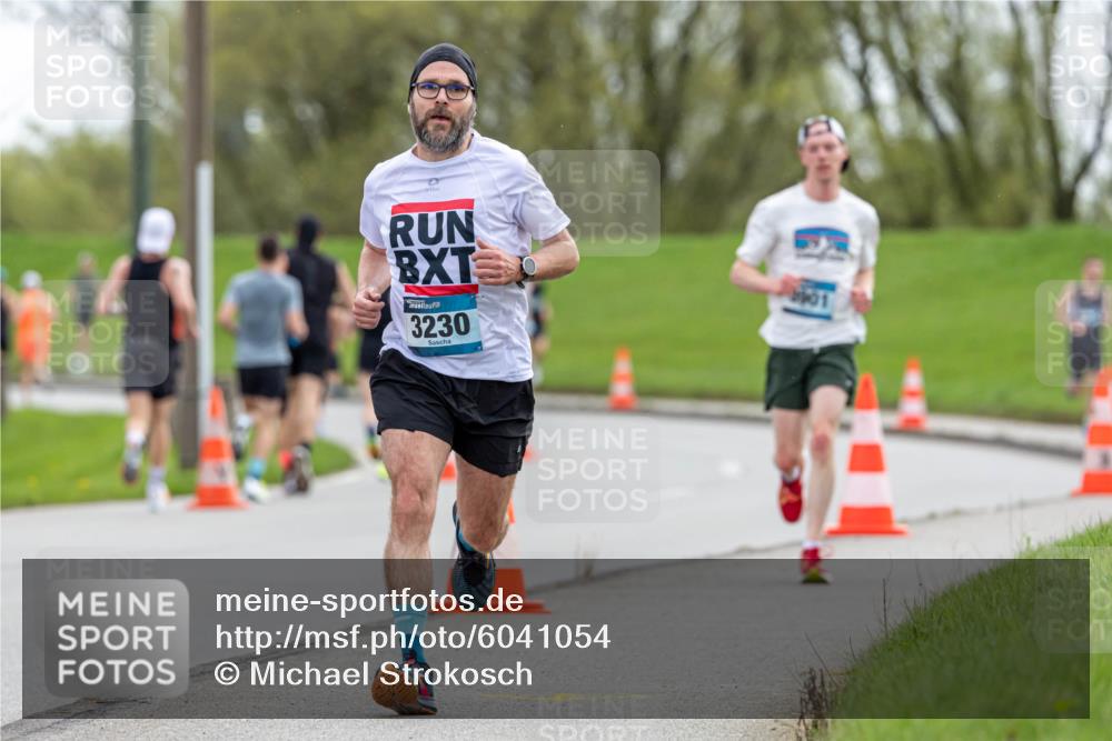 07.04.2024 - 43. Internationalen Wilhelmsburger Insellauf Michael Strokosch http://msf.ph/oto/6041054 07.04.2024 10:21:09 Laufen 3230, 1901 meine-sportfotos.de