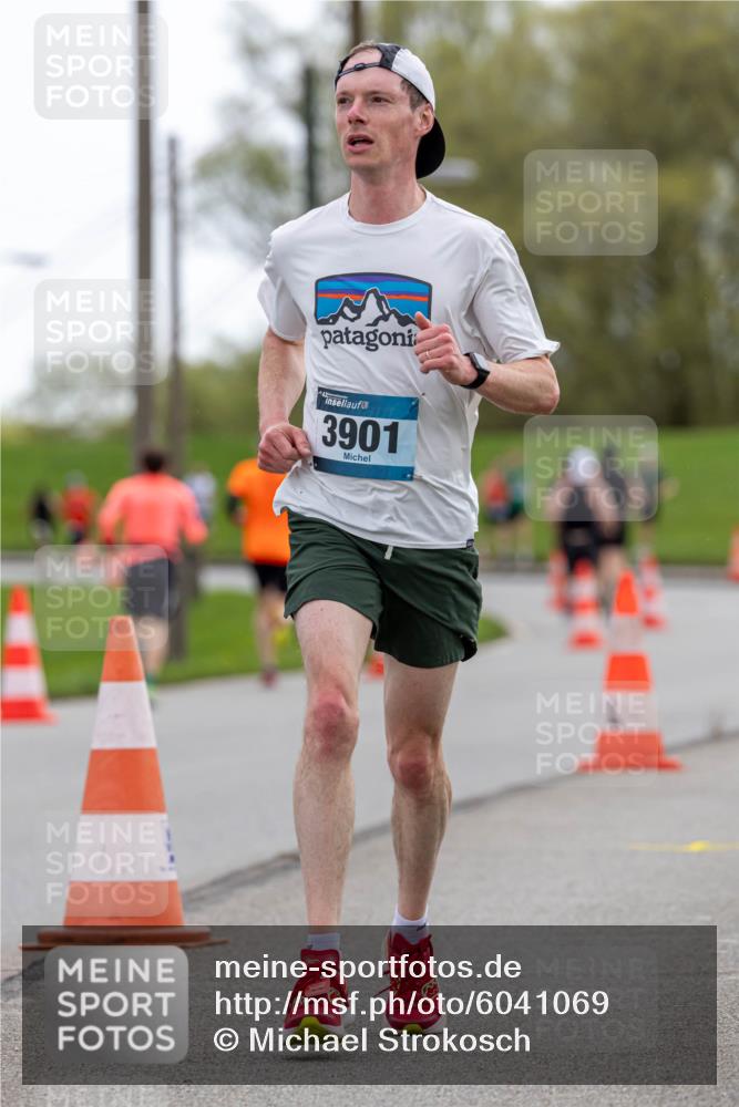07.04.2024 - 43. Internationalen Wilhelmsburger Insellauf Michael Strokosch http://msf.ph/oto/6041069 07.04.2024 10:21:15 Laufen 3901 meine-sportfotos.de
