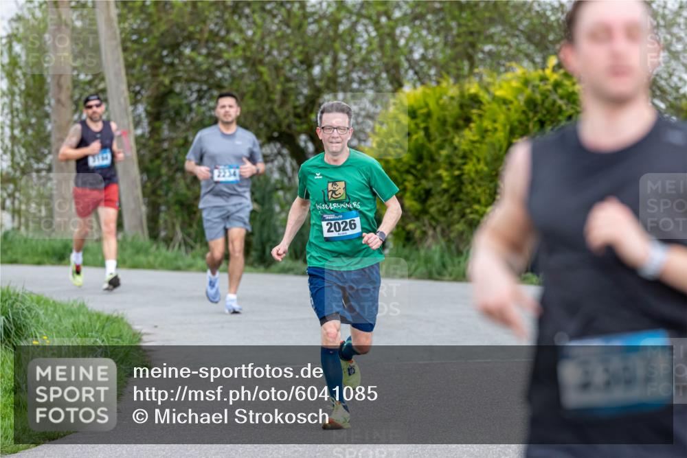 07.04.2024 - 43. Internationalen Wilhelmsburger Insellauf Michael Strokosch http://msf.ph/oto/6041085 07.04.2024 10:21:31 Laufen 3164, 2234, 2026, 3307 meine-sportfotos.de