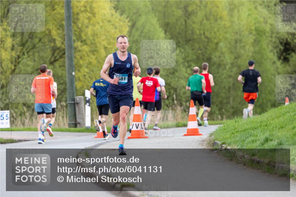 07.04.2024 - 43. Internationalen Wilhelmsburger Insellauf Michael Strokosch http://msf.ph/oto/6041131 07.04.2024 10:22:26 Laufen 55, 10, 21, 2581 meine-sportfotos.de
