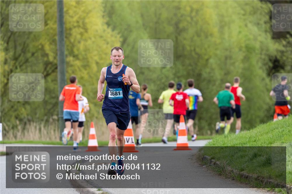 07.04.2024 - 43. Internationalen Wilhelmsburger Insellauf Michael Strokosch http://msf.ph/oto/6041132 07.04.2024 10:22:27 Laufen 3681 meine-sportfotos.de