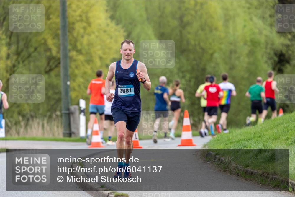 07.04.2024 - 43. Internationalen Wilhelmsburger Insellauf Michael Strokosch http://msf.ph/oto/6041137 07.04.2024 10:22:27 Laufen 3681 meine-sportfotos.de