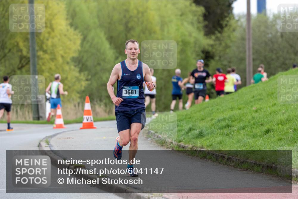 07.04.2024 - 43. Internationalen Wilhelmsburger Insellauf Michael Strokosch http://msf.ph/oto/6041147 07.04.2024 10:22:29 Laufen 3681 meine-sportfotos.de