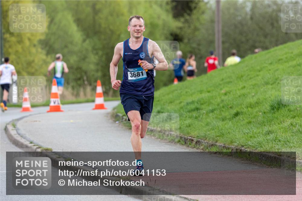 07.04.2024 - 43. Internationalen Wilhelmsburger Insellauf Michael Strokosch http://msf.ph/oto/6041153 07.04.2024 10:22:30 Laufen 3681 meine-sportfotos.de