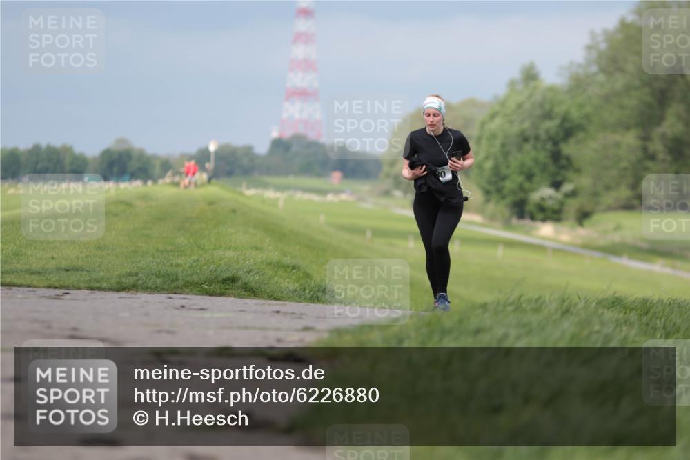 05.05.2024 - 7. Wedeler Halbmarathon H.Heesch http://msf.ph/oto/6226880 05.05.2024 12:03:03 Laufen  meine-sportfotos.de
