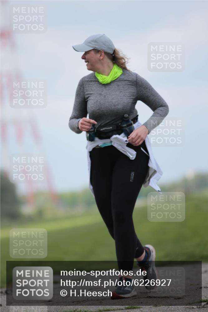 05.05.2024 - 7. Wedeler Halbmarathon H.Heesch http://msf.ph/oto/6226927 05.05.2024 12:07:44 Laufen  meine-sportfotos.de