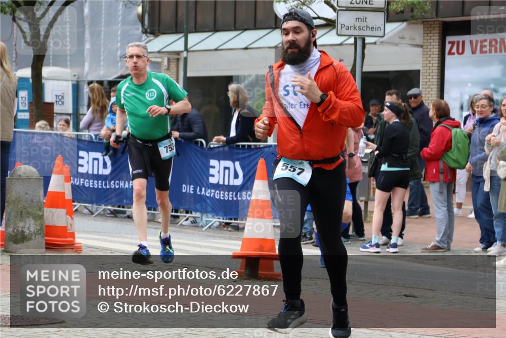 05.05.2024 - 7. Wedeler Halbmarathon Strokosch-Dieckow http://msf.ph/oto/6227867 05.05.2024 11:58:14 Ziel 557, 696, 753 meine-sportfotos.de
