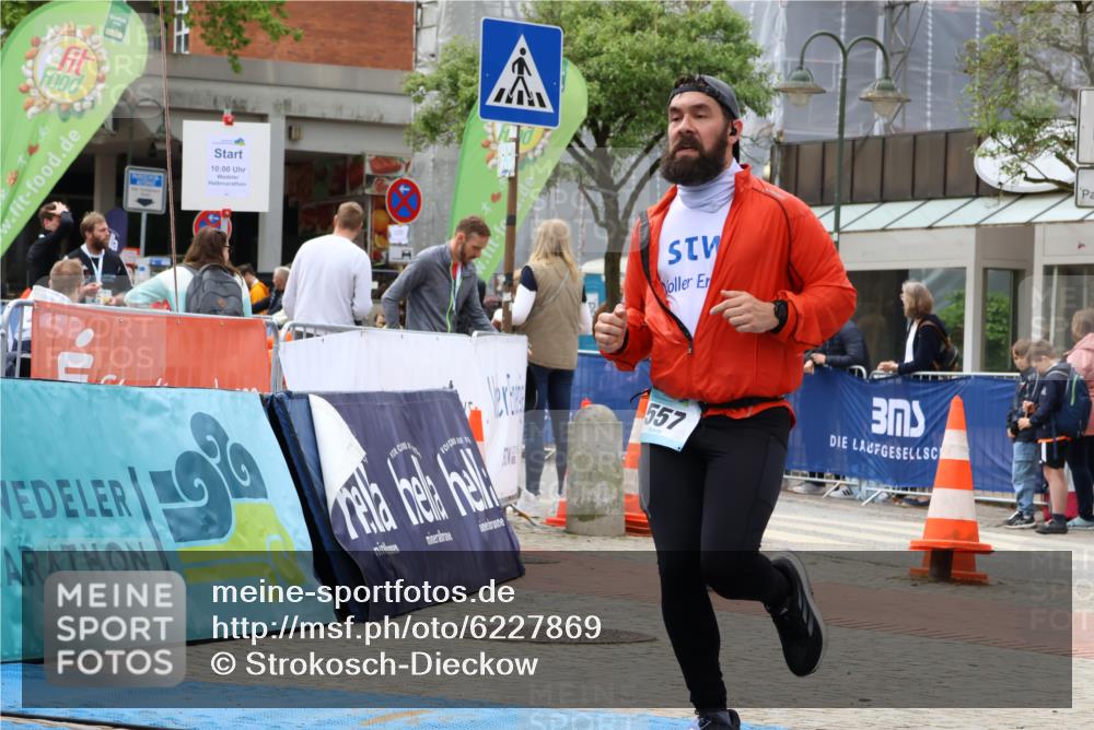 05.05.2024 - 7. Wedeler Halbmarathon Strokosch-Dieckow http://msf.ph/oto/6227869 05.05.2024 11:58:14 Ziel 557, 696, 753 meine-sportfotos.de