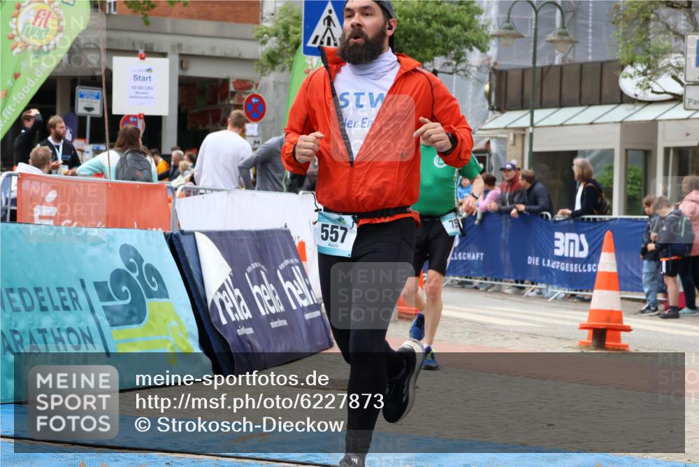 05.05.2024 - 7. Wedeler Halbmarathon Strokosch-Dieckow http://msf.ph/oto/6227873 05.05.2024 11:58:15 Ziel 557, 696, 753 meine-sportfotos.de
