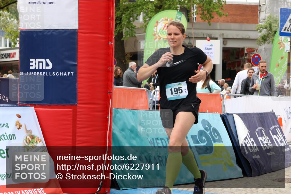 05.05.2024 - 7. Wedeler Halbmarathon Strokosch-Dieckow http://msf.ph/oto/6227911 05.05.2024 11:58:34 Ziel 195 meine-sportfotos.de