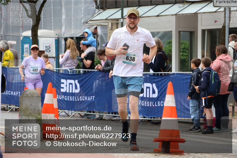 05.05.2024 - 7. Wedeler Halbmarathon Strokosch-Dieckow http://msf.ph/oto/6227923 05.05.2024 11:58:47 Ziel 497, 638 meine-sportfotos.de