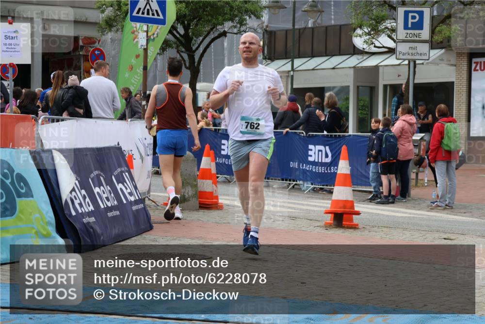 05.05.2024 - 7. Wedeler Halbmarathon Strokosch-Dieckow http://msf.ph/oto/6228078 05.05.2024 11:59:46 Ziel 341, 762 meine-sportfotos.de