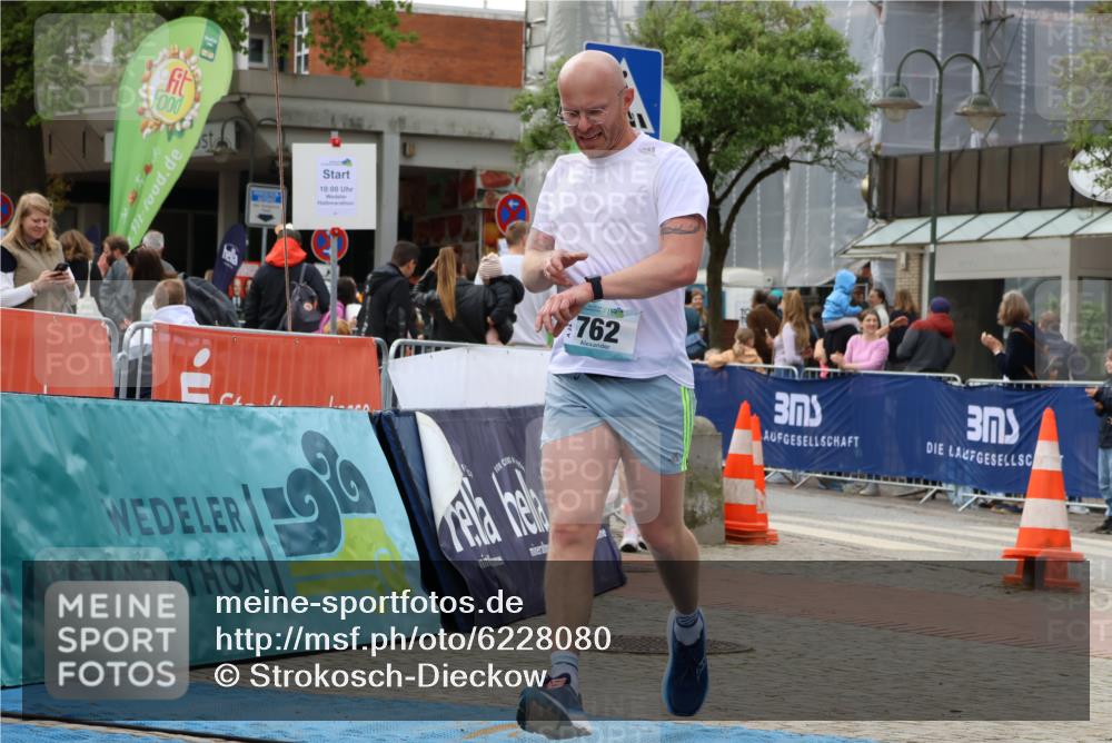 05.05.2024 - 7. Wedeler Halbmarathon Strokosch-Dieckow http://msf.ph/oto/6228080 05.05.2024 11:59:47 Ziel 341, 762 meine-sportfotos.de